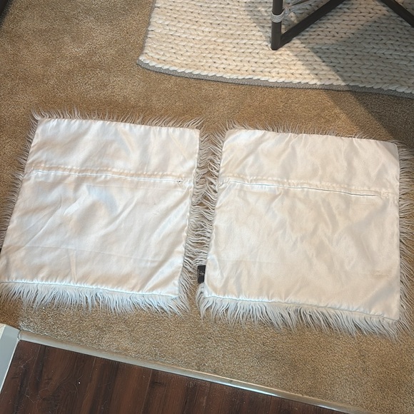 Fluffy White Pillow Cases - Picture 3 of 4